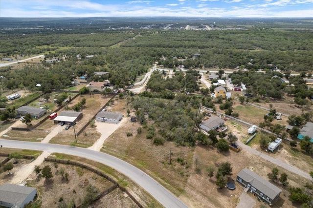 134 Diamante DR, Del Valle, TX 78617