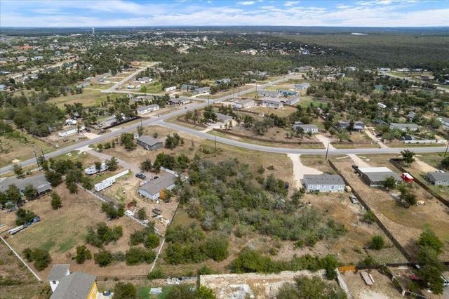 134 Diamante DR, Del Valle, TX 78617
