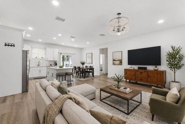 4401 COBIA DRIVE SE, St Petersburg, FL 33705