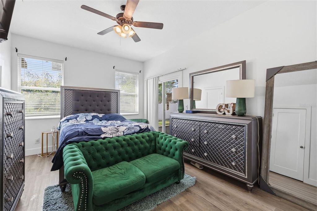 Image 11 of property listing at 4401 COBIA DRIVE SE, St Petersburg, FL 33705