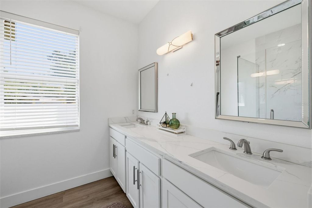 Image 12 of property listing at 4401 COBIA DRIVE SE, St Petersburg, FL 33705