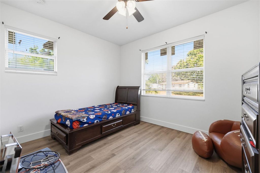 Image 15 of property listing at 4401 COBIA DRIVE SE, St Petersburg, FL 33705