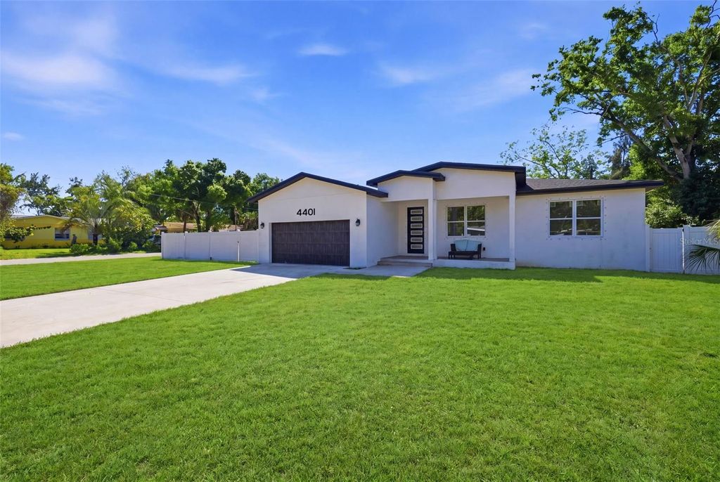 Image 22 of property listing at 4401 COBIA DRIVE SE, St Petersburg, FL 33705