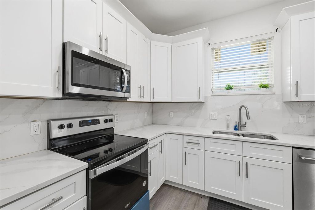 Image 9 of property listing at 4401 COBIA DRIVE SE, St Petersburg, FL 33705