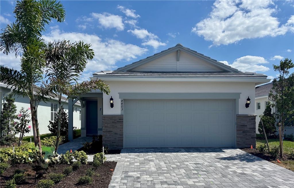 4403 Pinafore Street COMPASS 215, Vero Beach, FL 32967
