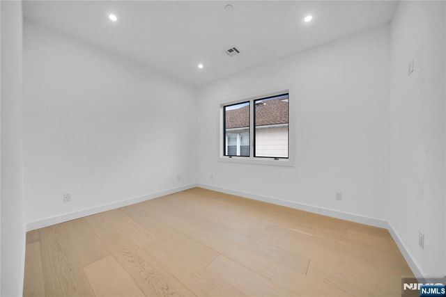 255 Morningside Avenue, Cliffside Park, NJ 07010