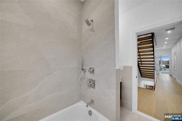 255 Morningside Avenue, Cliffside Park, NJ 07010