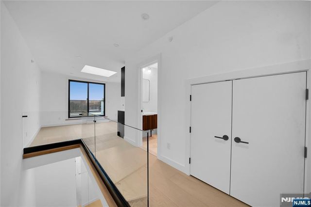 255 Morningside Avenue, Cliffside Park, NJ 07010