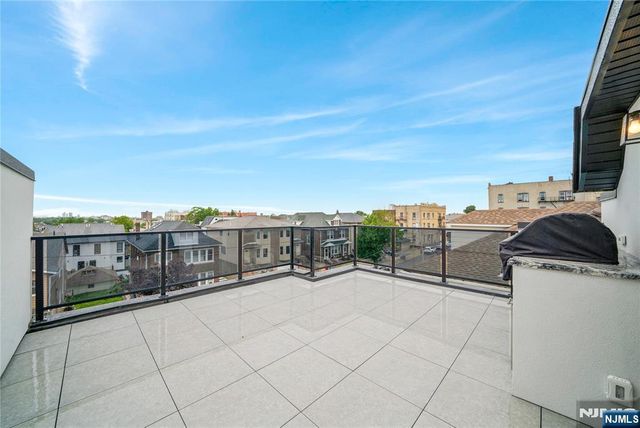255 Morningside Avenue, Cliffside Park, NJ 07010