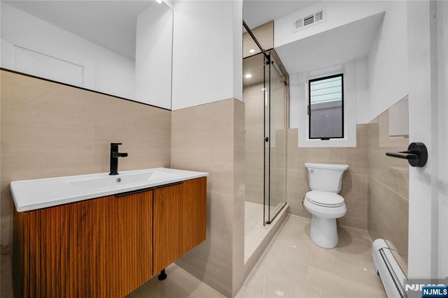 255 Morningside Avenue, Cliffside Park, NJ 07010