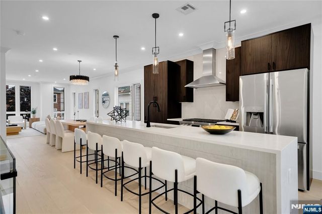 255 Morningside Avenue, Cliffside Park, NJ 07010