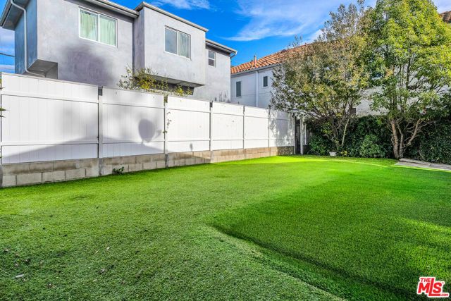 922 S Bundy Drive, Los Angeles, CA 90049