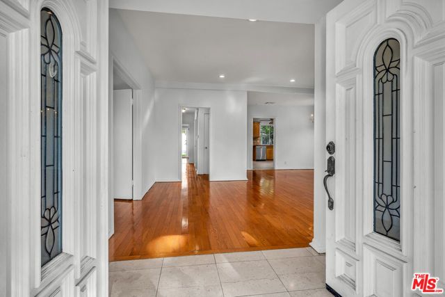 922 S Bundy Drive, Los Angeles, CA 90049