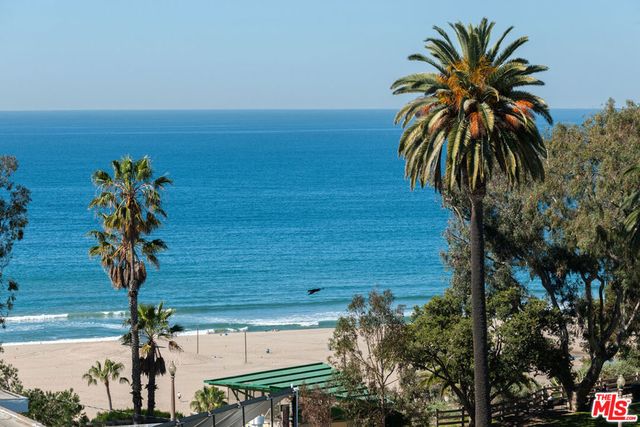 621 California Avenue 2, Santa Monica, CA 90403