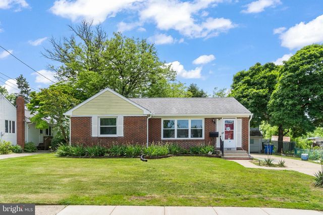 102 WASHINGTON AVE, Beverly, NJ 08010