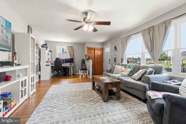 102 WASHINGTON AVE, Beverly, NJ 08010