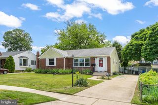 102 WASHINGTON AVE, Beverly, NJ 08010