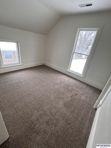 2932 N 50Th Street, Lincoln, NE 68504