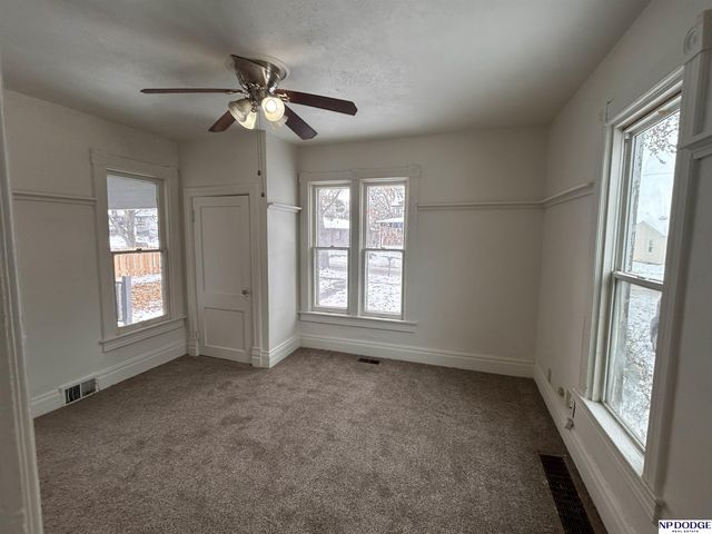 2932 N 50Th Street, Lincoln, NE 68504