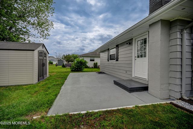 234 Charlotteville Drive N, Toms River, NJ 08757