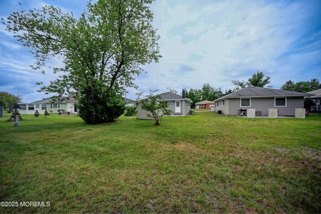 234 Charlotteville Drive N, Toms River, NJ 08757