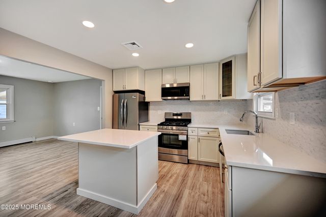 234 Charlotteville Drive N, Toms River, NJ 08757