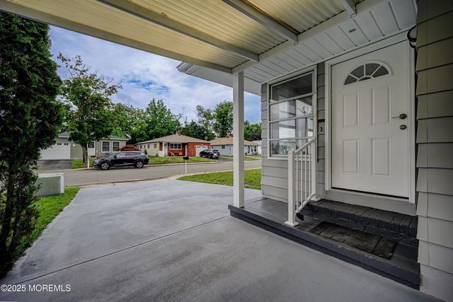 234 Charlotteville Drive N, Toms River, NJ 08757