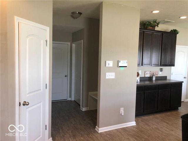 9122 Hemingway Drive, Indianapolis, IN 46239