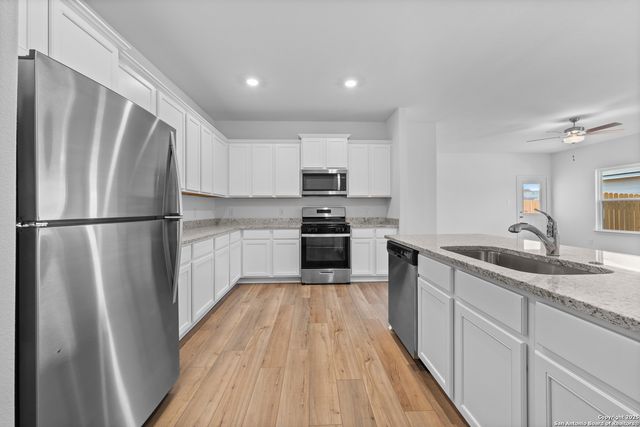 15110 Telfaire Meadow, Von Ormy, TX 78073