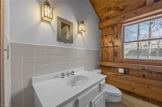 3323 N Rockingham Road, Greensboro, NC 27407