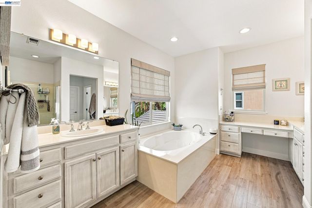 3694 OTTER BROOK LOOP, Discovery Bay, CA 94505