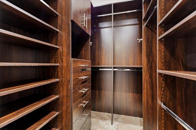 16751 Waters Edge Dr, Weston, FL 33326