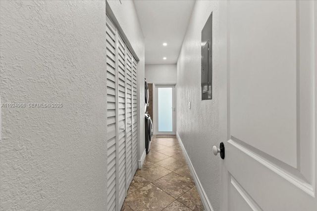 16751 Waters Edge Dr, Weston, FL 33326