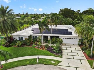 16751 Waters Edge Dr, Weston, FL 33326