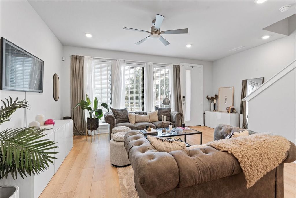 2268 Rook Drive, Dallas, TX 75211