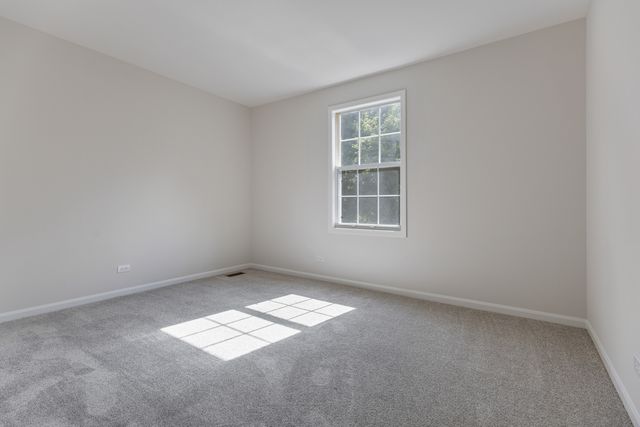 1370 Yellowstone Parkway, Algonquin, IL 60102