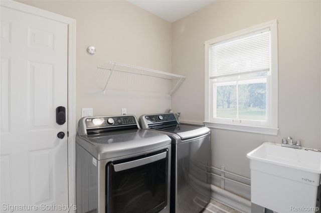4576 Wagon Wheel Drive, Bloomfield Charter Township, MI 48301