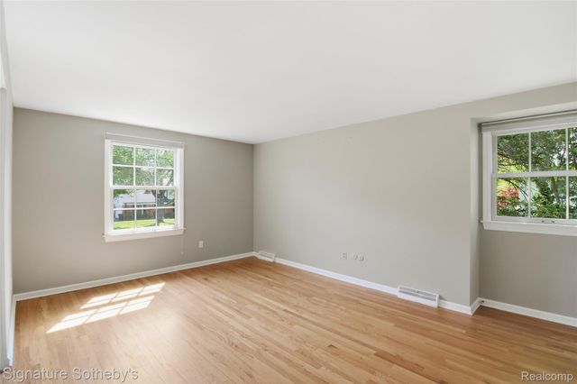 4576 Wagon Wheel Drive, Bloomfield Charter Township, MI 48301