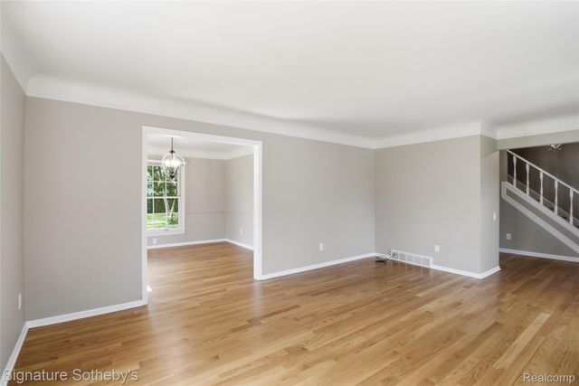 4576 Wagon Wheel Drive, Bloomfield Charter Township, MI 48301