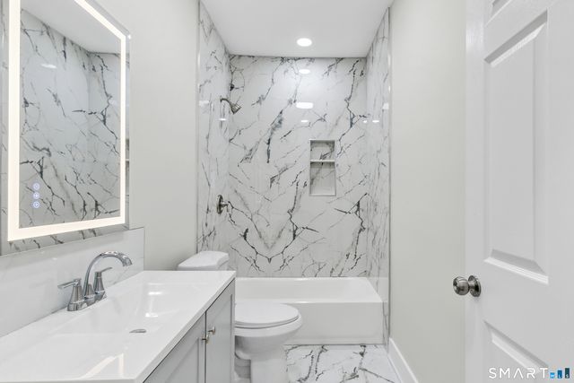 10-12 Perry Hill Road, Shelton, CT 06484