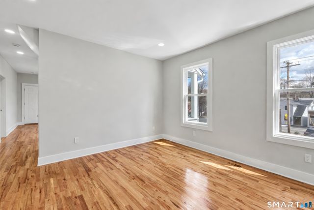 10-12 Perry Hill Road, Shelton, CT 06484