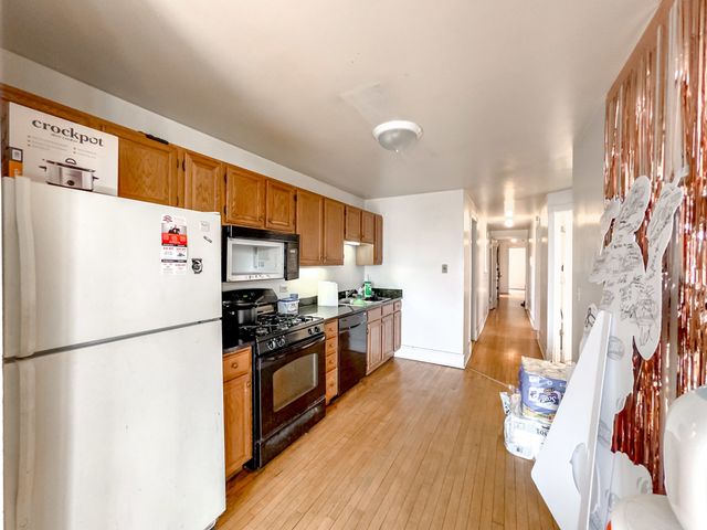 6711 N SHERIDAN Road 3N, Chicago, IL 60626