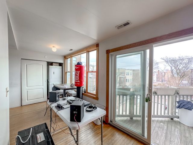 6711 N SHERIDAN Road 3N, Chicago, IL 60626