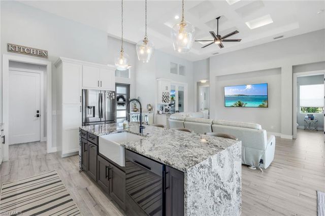 2590 Surfside BLVD, Cape Coral, FL 33914