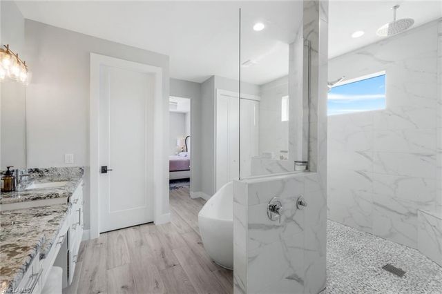 2590 Surfside BLVD, Cape Coral, FL 33914