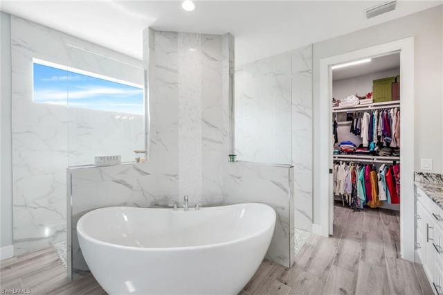 2590 Surfside BLVD, Cape Coral, FL 33914