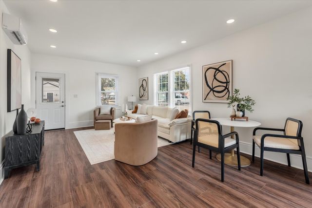 1905 English Street, North Charleston, SC 29405