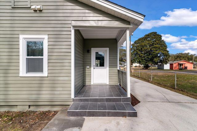 1905 English Street, North Charleston, SC 29405
