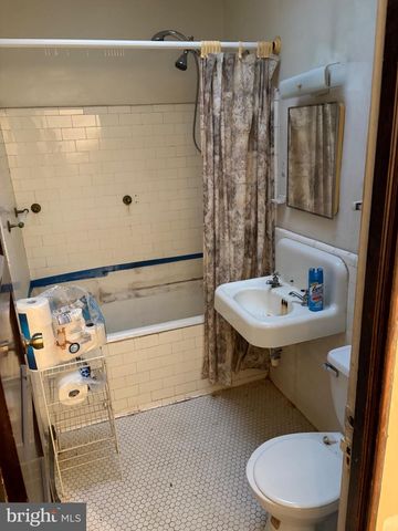 2026 HAMLIN ST NE, Washington, DC 20018