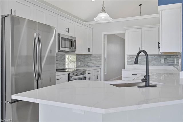17911 Bermuda Dunes DR, Fort Myers, FL 33967
